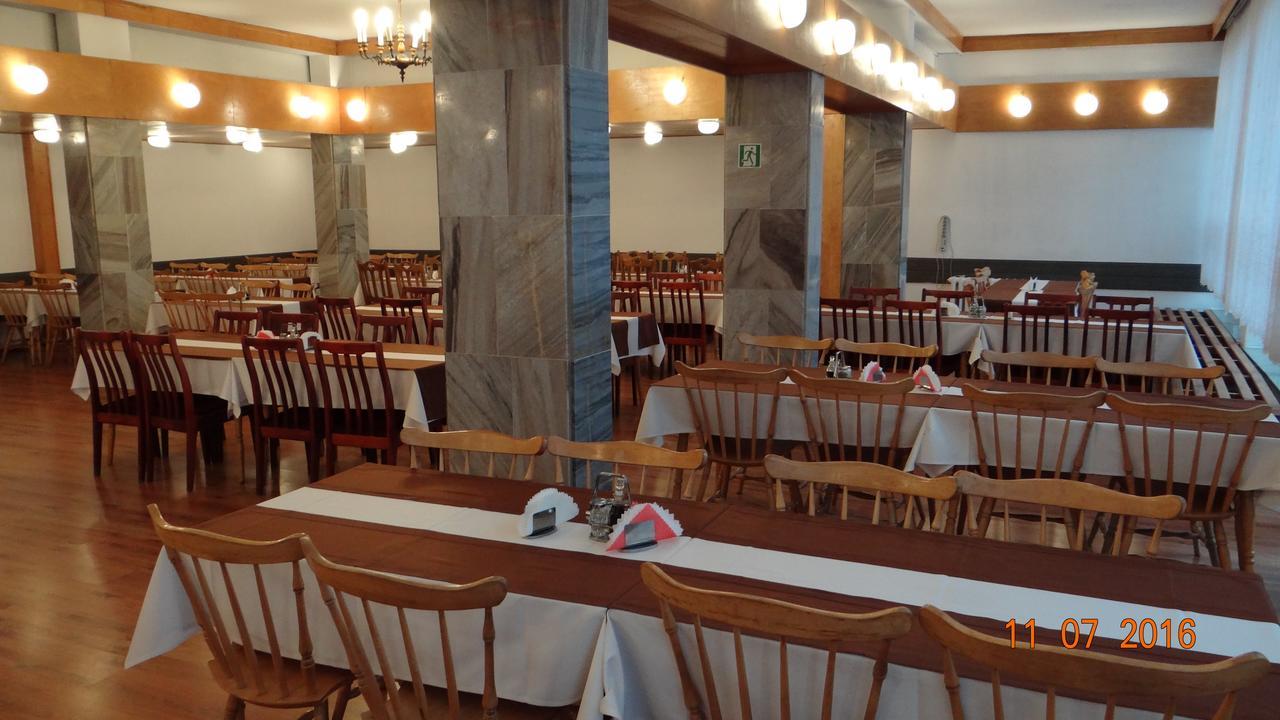 Gwarek Hotel Kudowa Zdroj Exterior photo